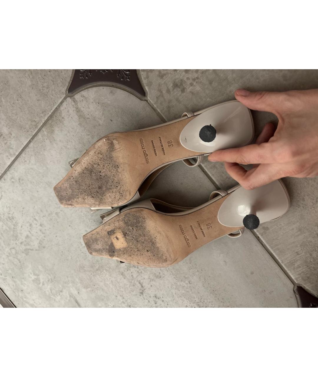 SERGIO ROSSI Бежевые туфли из лакированной кожи, фото 6