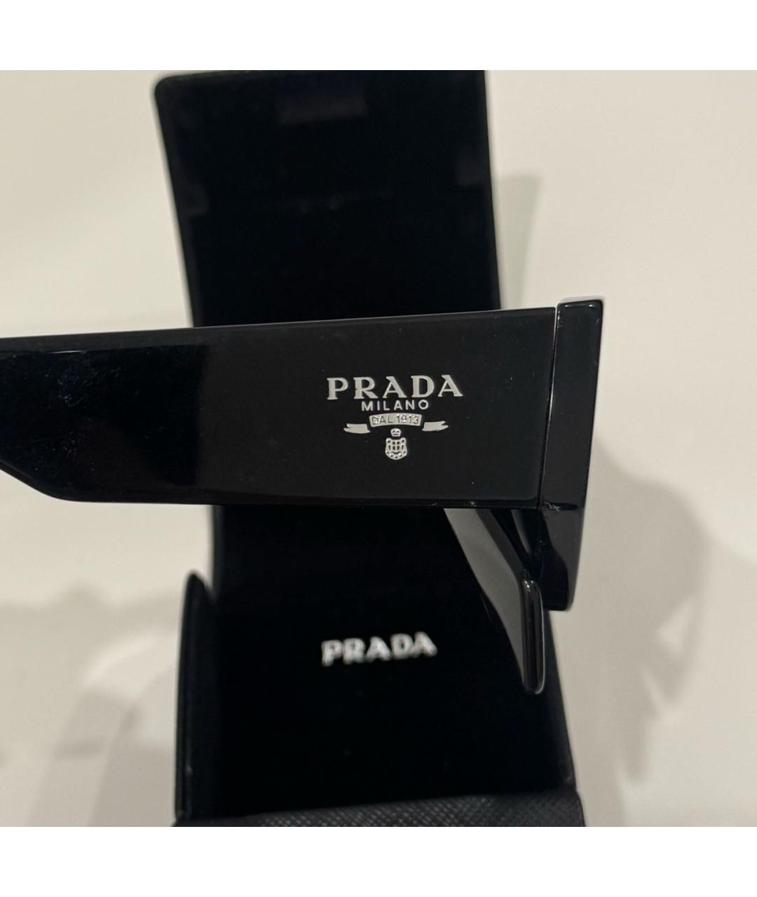 PRADA Черные пластиковые солнцезащитные очки, фото 3
