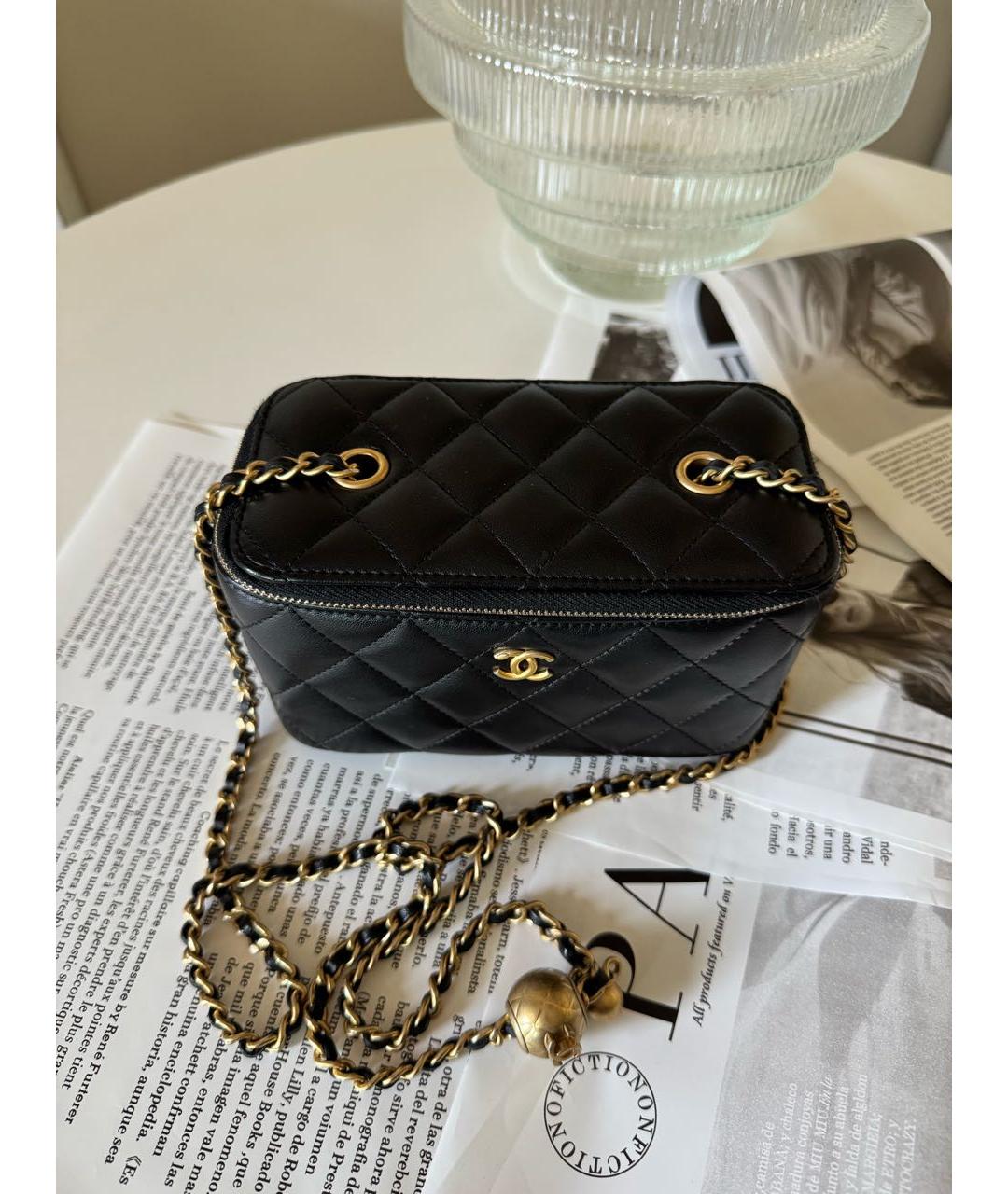 CHANEL Черная кожаная сумка через плечо, фото 4