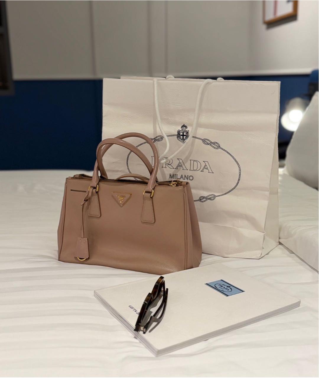 PRADA Бежевая кожаная сумка с короткими ручками, фото 6