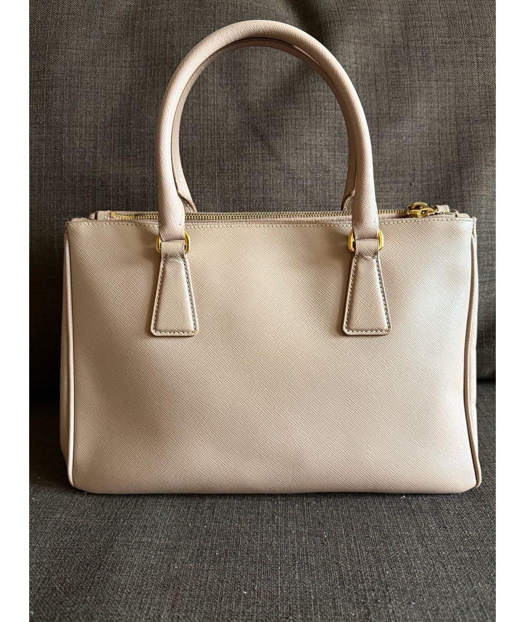 PRADA Бежевая кожаная сумка с короткими ручками, фото 3