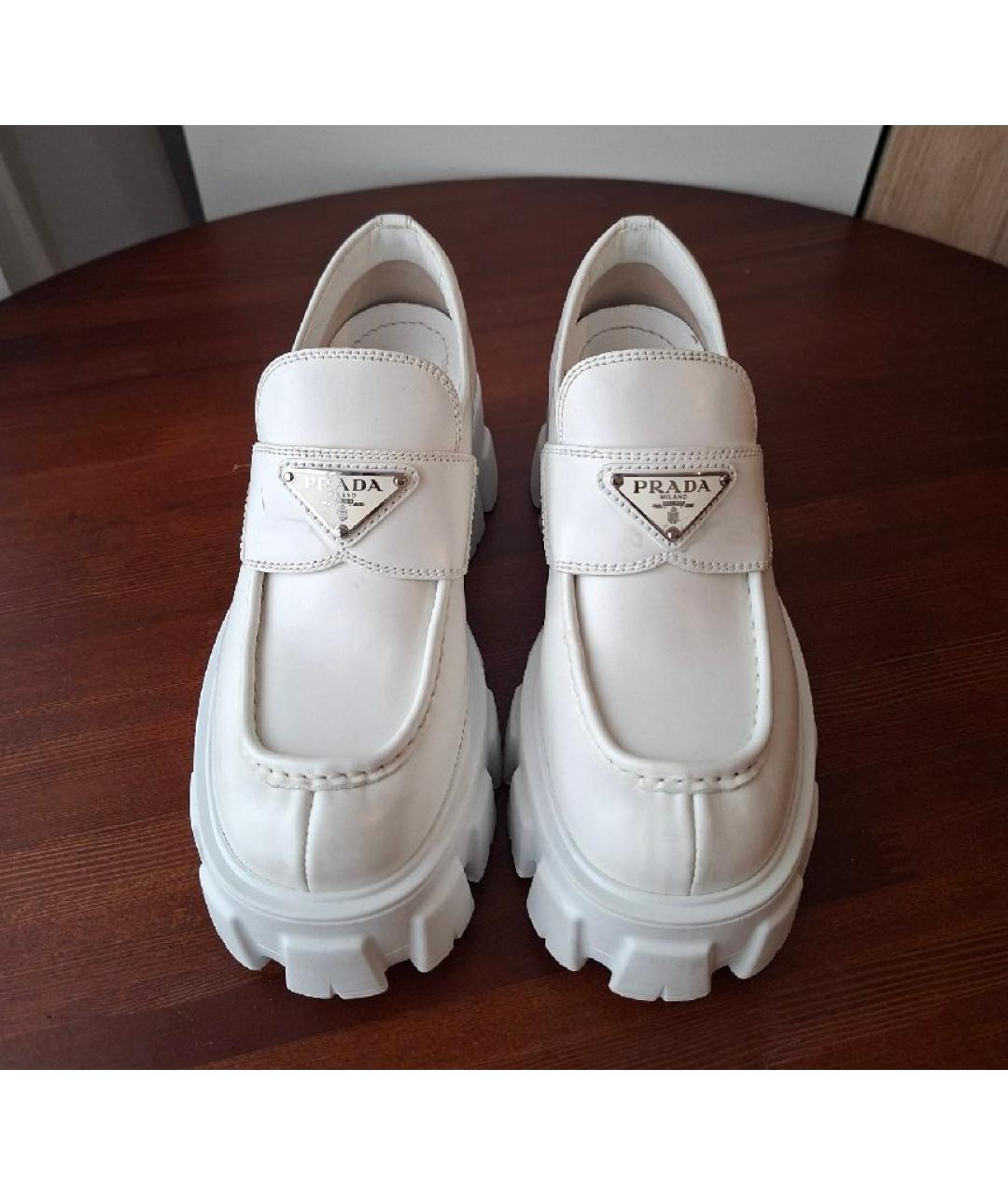 PRADA Белые кожаные лоферы, фото 3