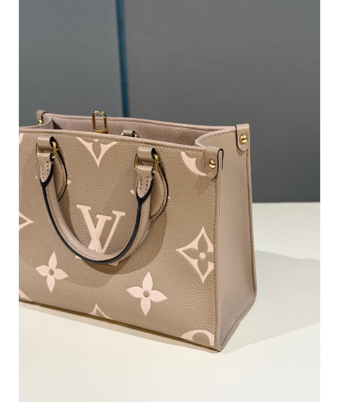 LOUIS VUITTON Бежевая кожаная сумка с короткими ручками, фото 7