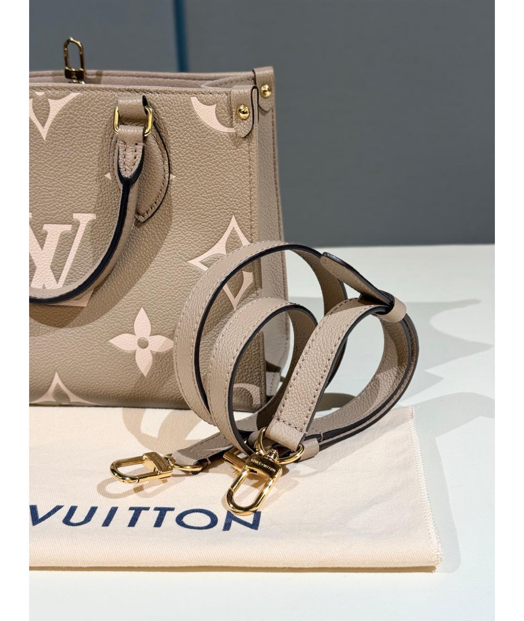 LOUIS VUITTON Бежевая кожаная сумка с короткими ручками, фото 3