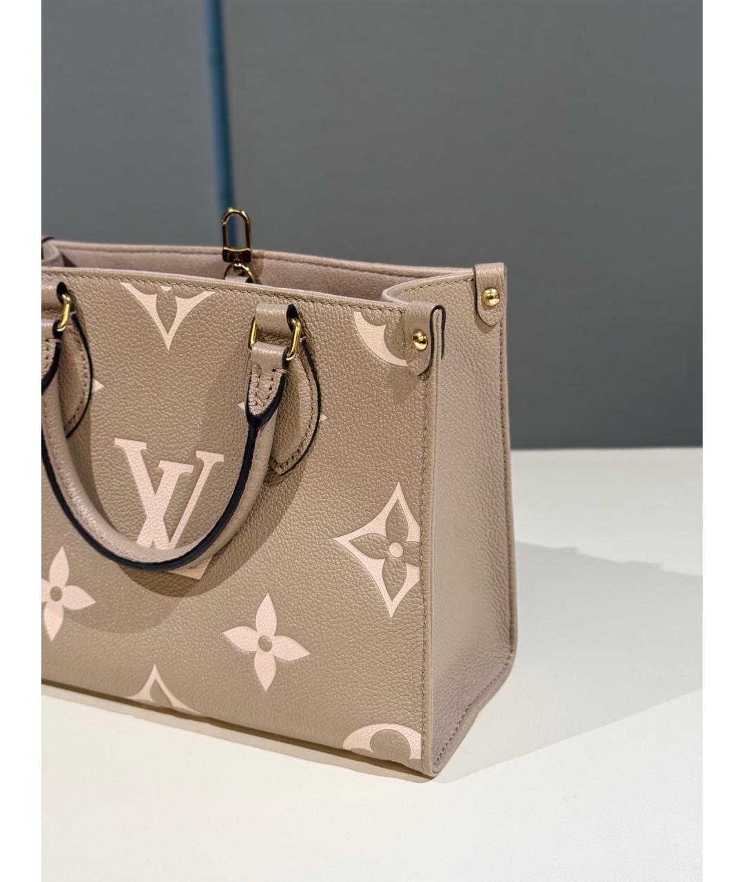 LOUIS VUITTON Бежевая кожаная сумка с короткими ручками, фото 5