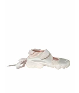 NIKE Кроссовки