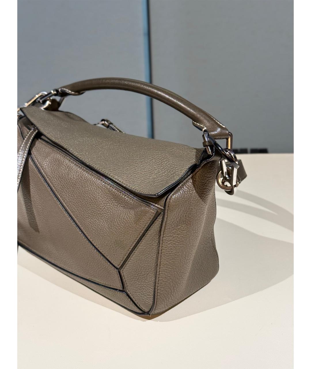LOEWE Серая кожаная сумка с короткими ручками, фото 2