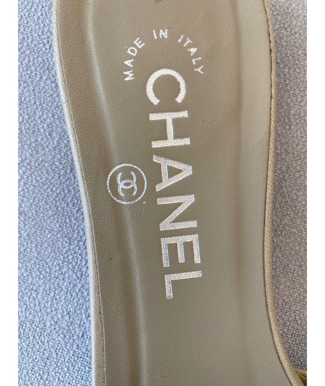 CHANEL PRE-OWNED Хаки кожаные шлепанцы, фото 8