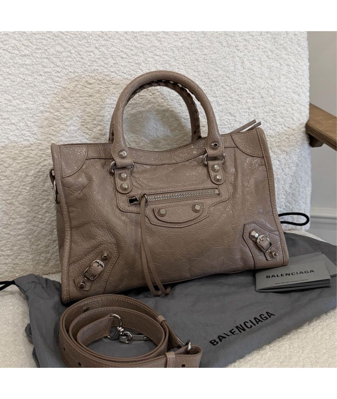 BALENCIAGA Бежевая кожаная сумка с короткими ручками, фото 2