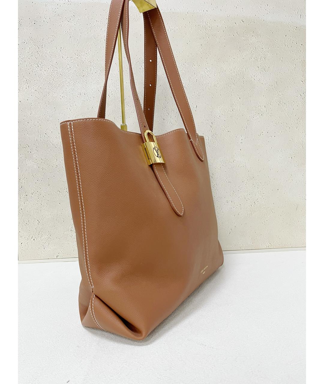 LOUIS VUITTON Коричневая кожаная сумка через плечо, фото 3