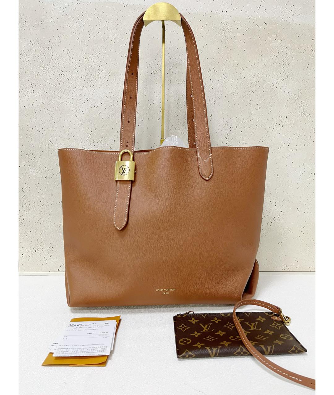 LOUIS VUITTON Коричневая кожаная сумка через плечо, фото 7