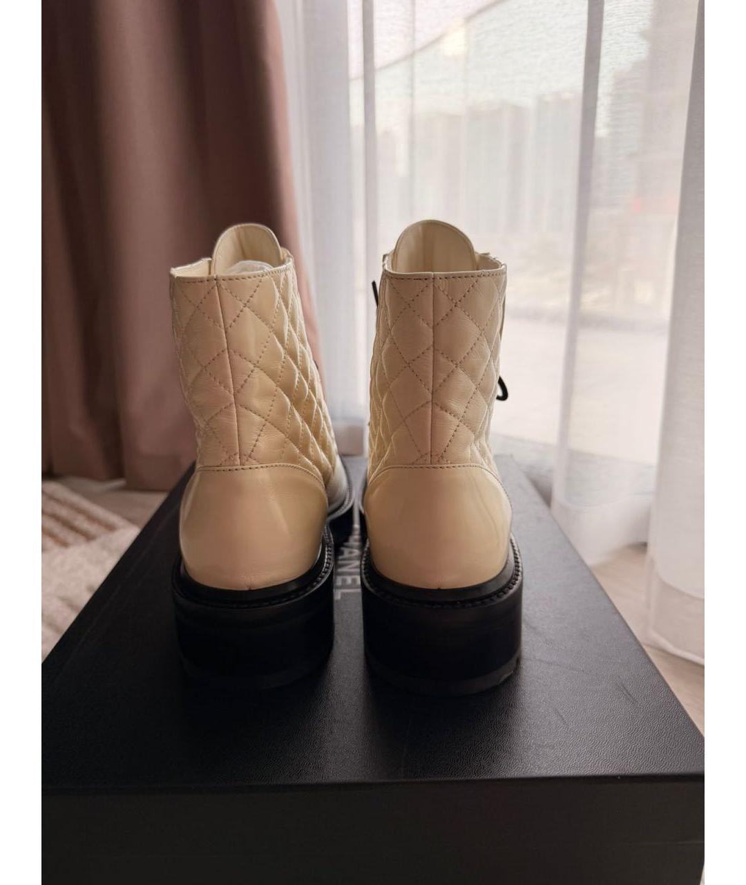 CHANEL Бежевые кожаные ботинки, фото 4