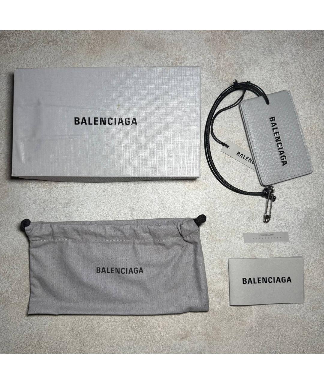 BALENCIAGA Серый брелок, фото 3