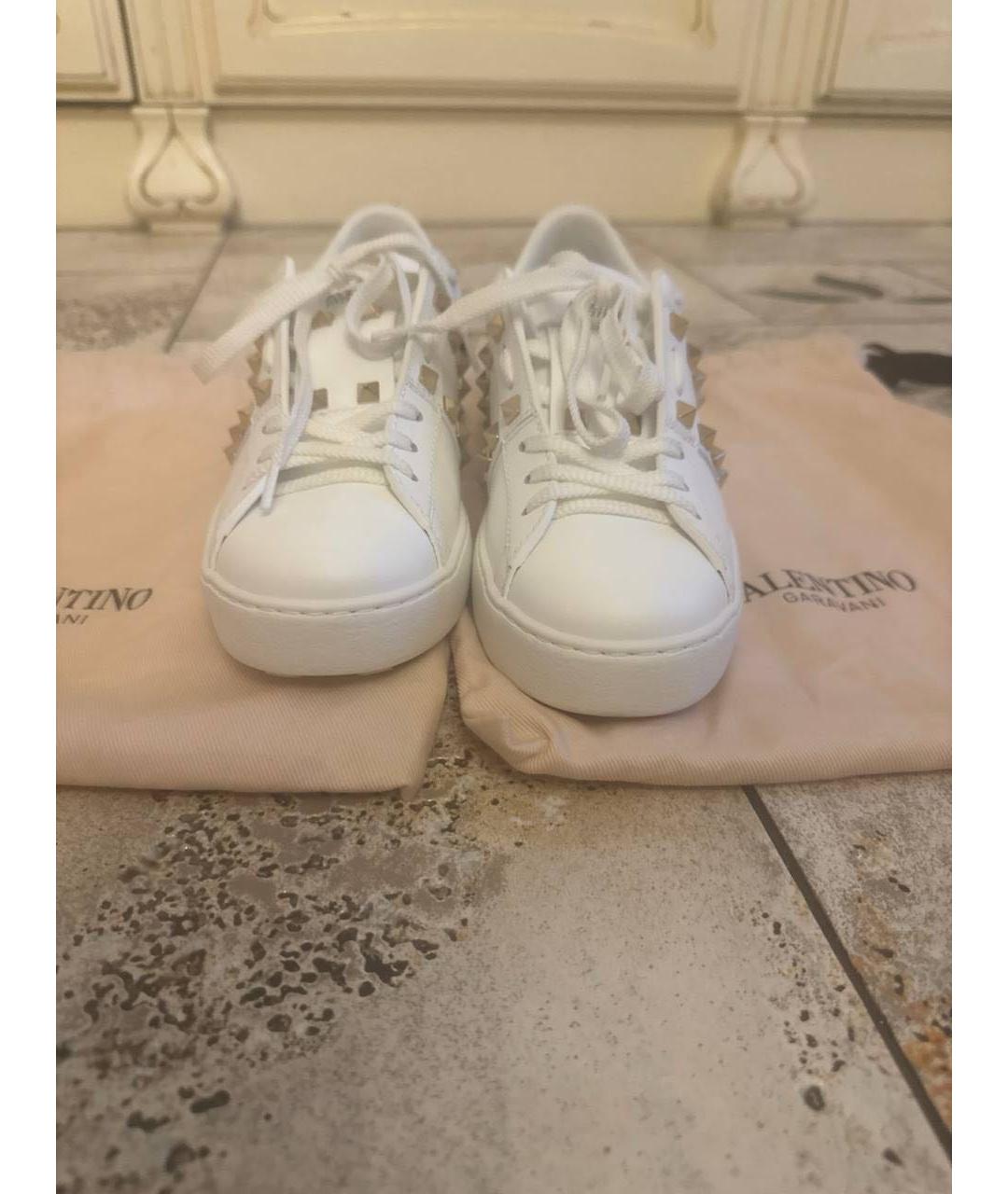 VALENTINO Белые кожаные кроссовки, фото 2