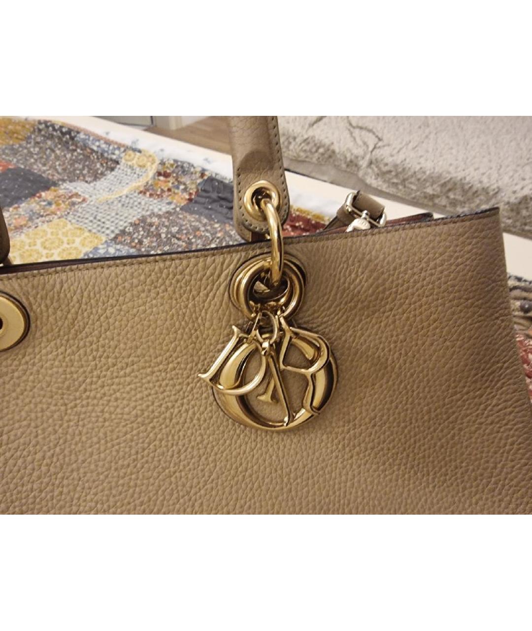 CHRISTIAN DIOR Бежевая кожаная сумка тоут, фото 5