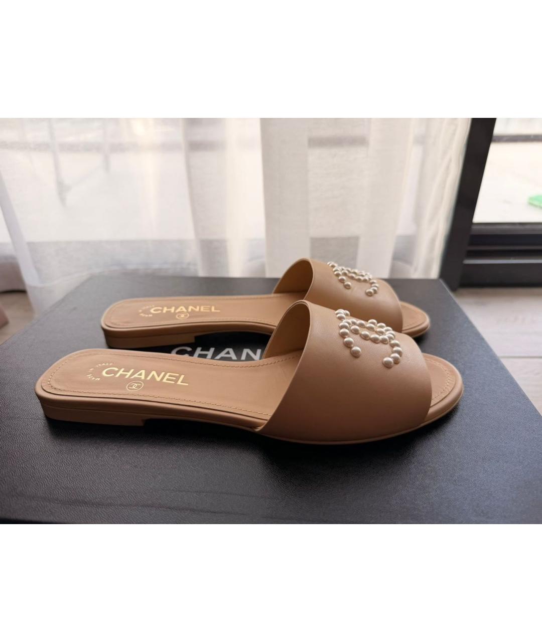 CHANEL Бежевые кожаные шлепанцы, фото 5