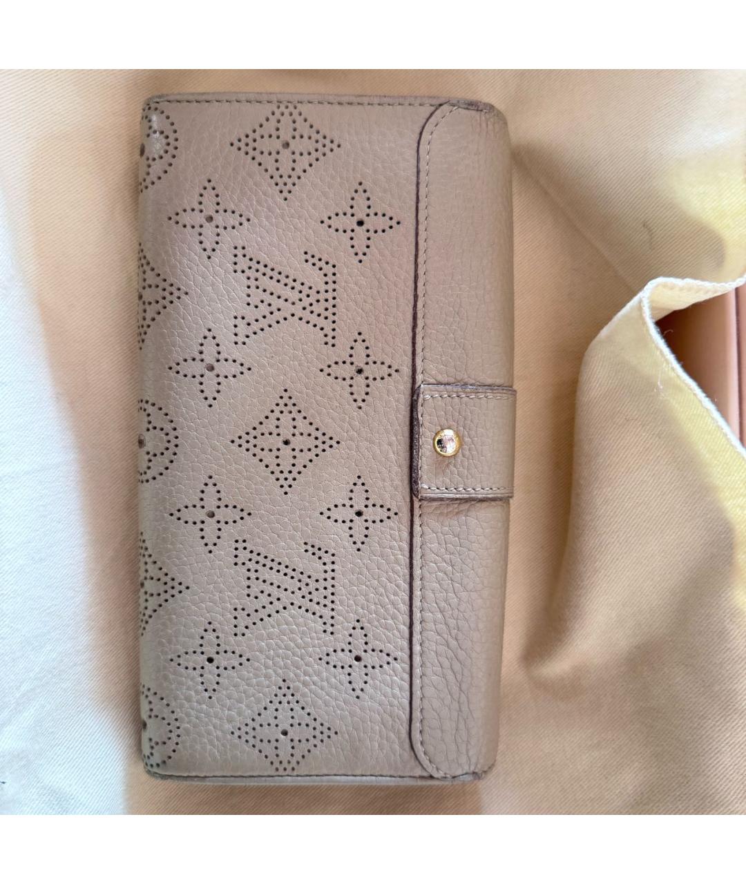 LOUIS VUITTON Бежевый кожаный кошелек, фото 2