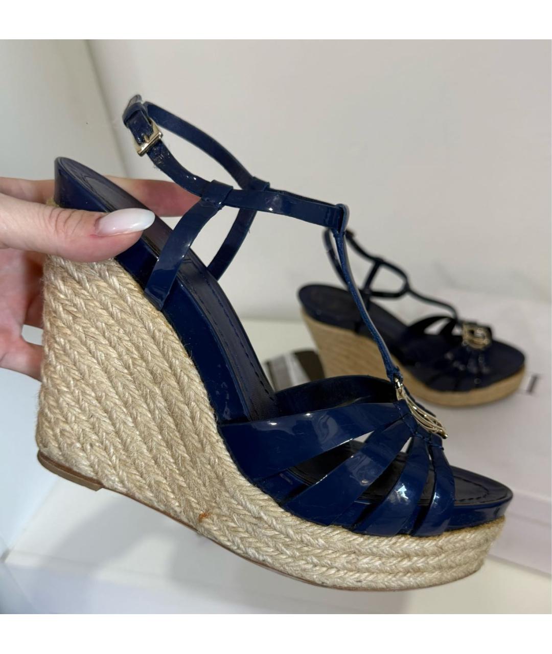 CHRISTIAN DIOR Синие босоножки из лакированной кожи, фото 3