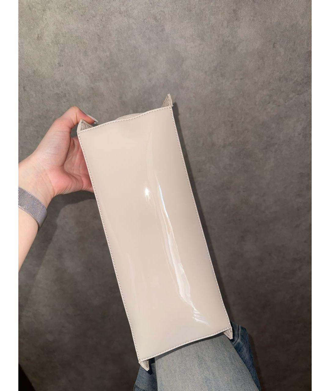 JUICY COUTURE Бежевая сумка с короткими ручками из лакированной кожи, фото 3