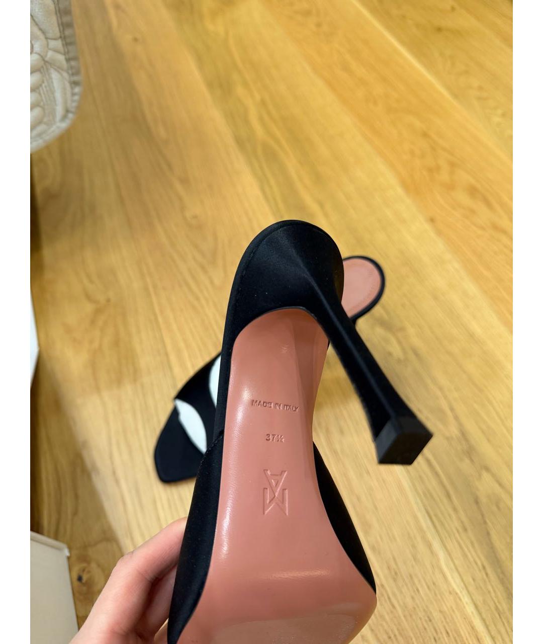 Amina Muaddi Черные текстильные мюли, фото 5