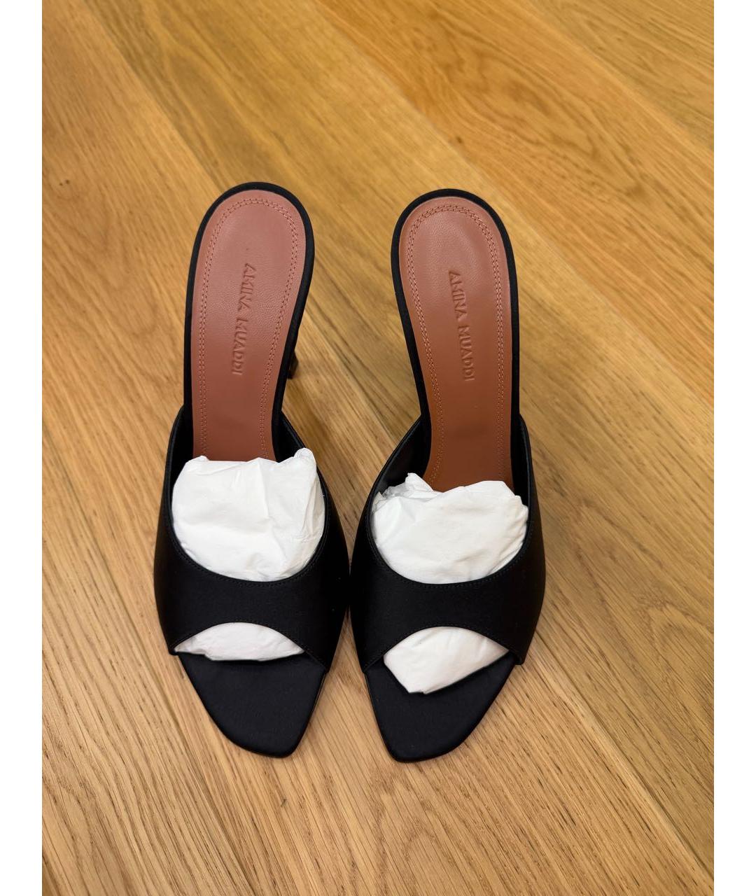 Amina Muaddi Черные текстильные мюли, фото 4