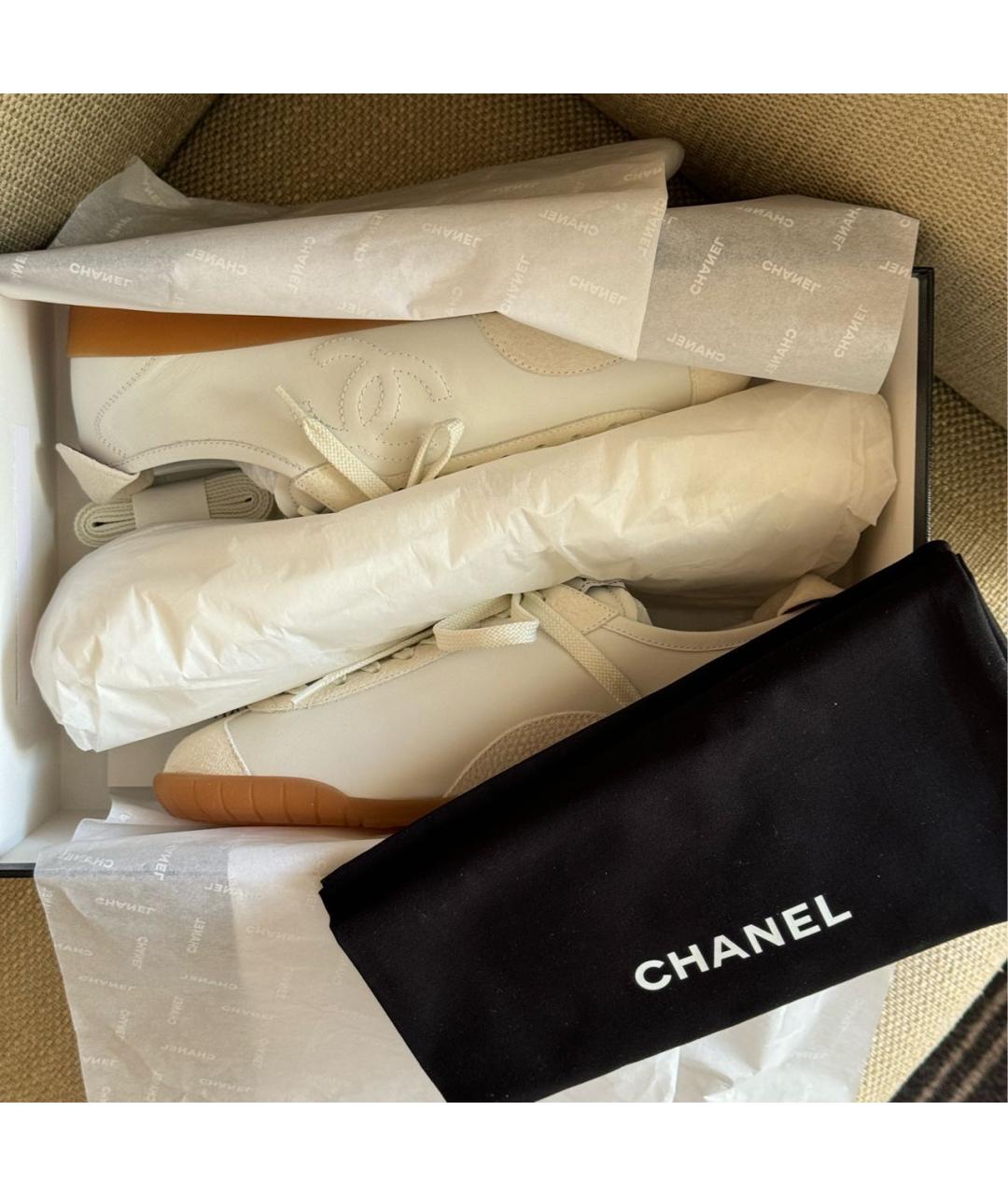 CHANEL Белые кожаные кеды, фото 4