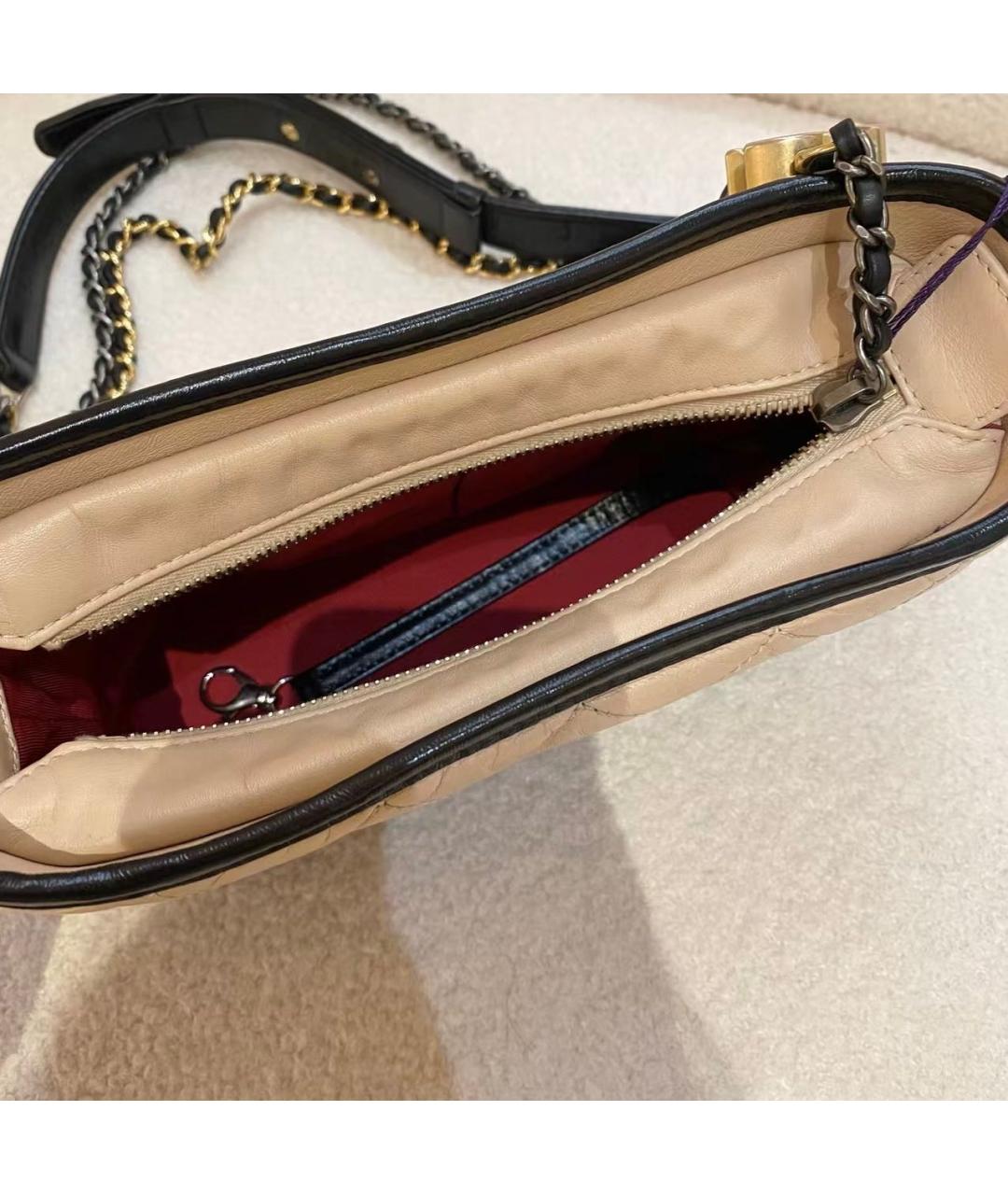 CHANEL Бежевая кожаная сумка через плечо, фото 6