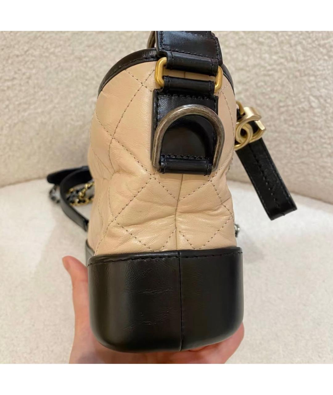 CHANEL Бежевая кожаная сумка через плечо, фото 4