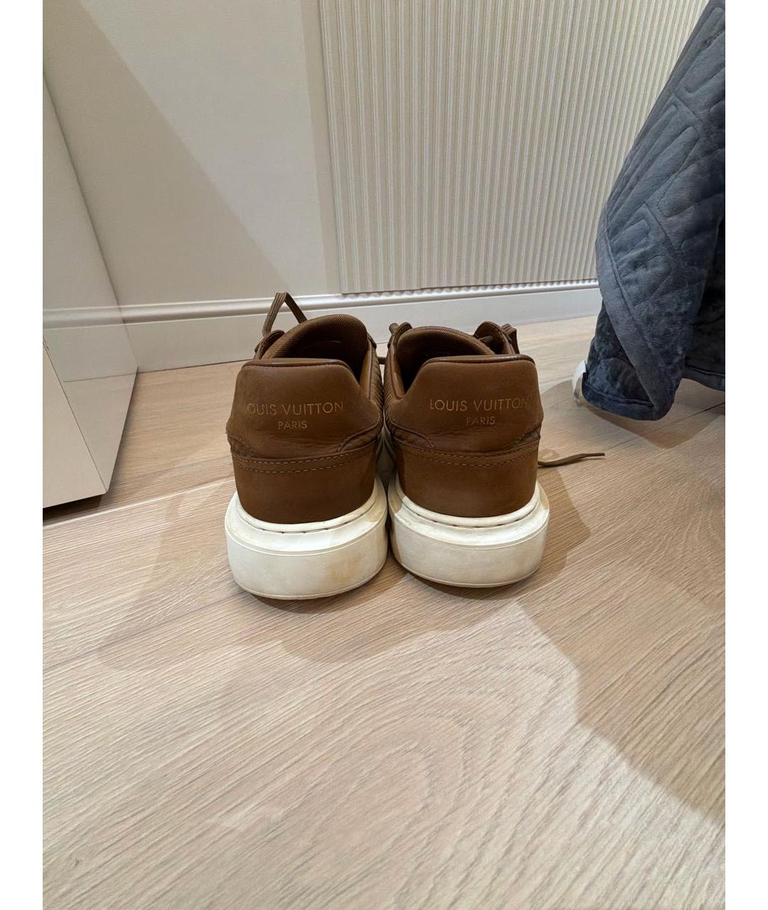 LOUIS VUITTON Коричневые кожаные низкие кроссовки / кеды, фото 2