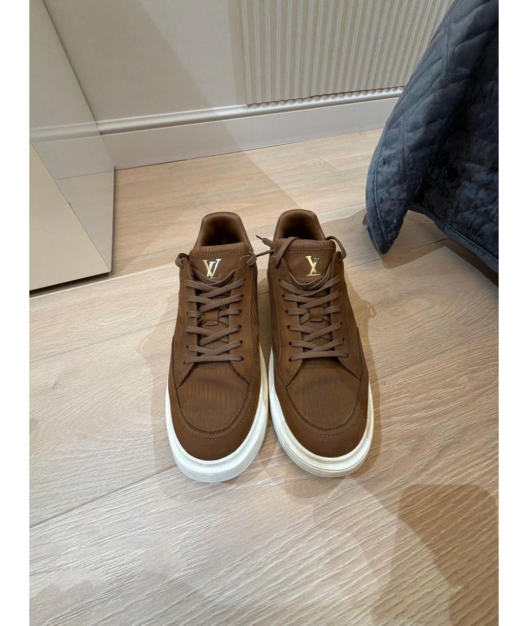 LOUIS VUITTON Коричневые кожаные низкие кроссовки / кеды, фото 3