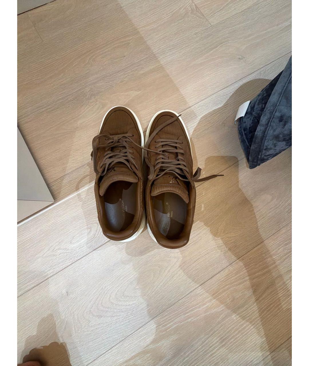 LOUIS VUITTON Коричневые кожаные низкие кроссовки / кеды, фото 4