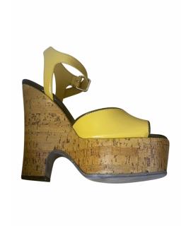 FENDI Босоножки