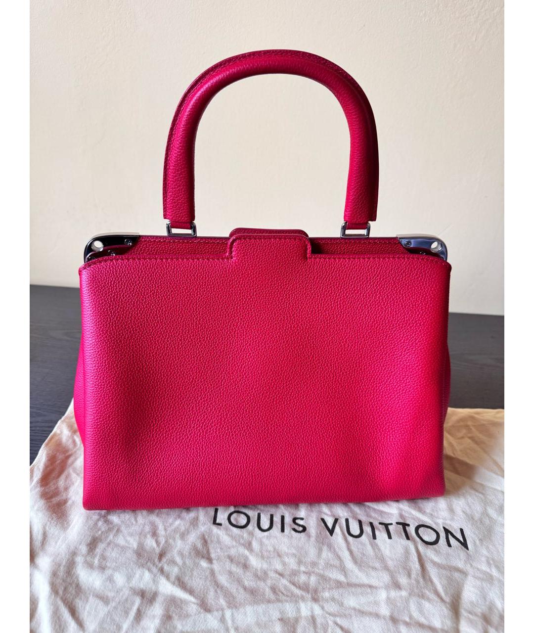 LOUIS VUITTON Коралловая кожаная сумка с короткими ручками, фото 3