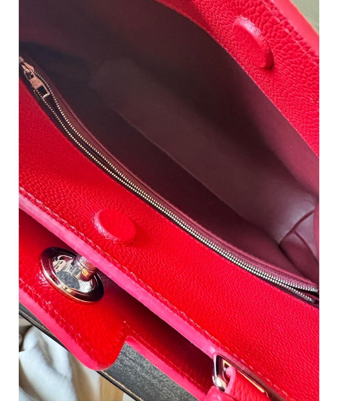 LOUIS VUITTON Коралловая кожаная сумка с короткими ручками, фото 4