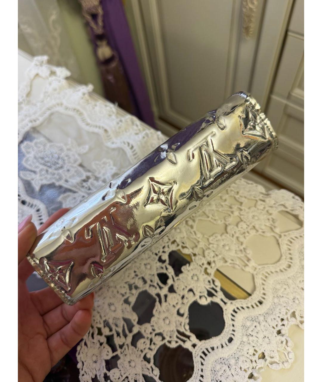 LOUIS VUITTON Серебряная кожаная косметичка, фото 8