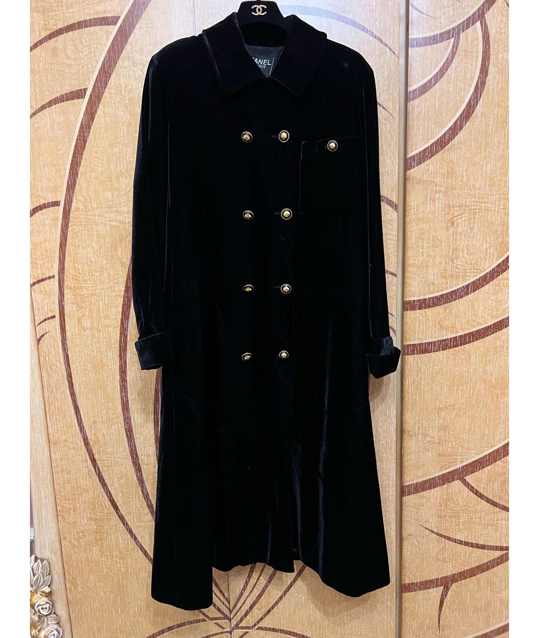 CHANEL Черный бархатный тренч/плащ, фото 6