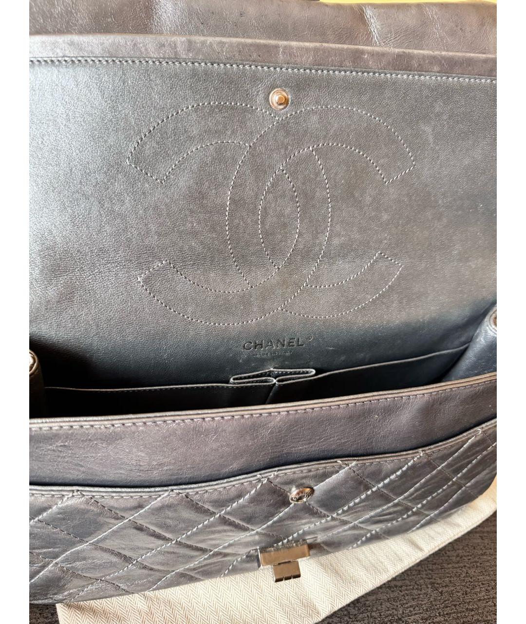 CHANEL Серебряная кожаная сумка с короткими ручками, фото 8