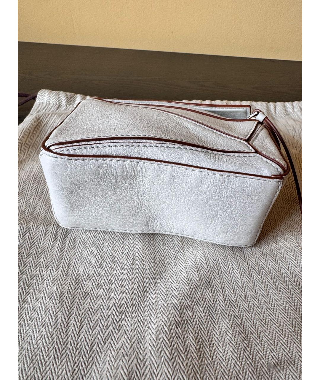 LOEWE Белая кожаная сумка с короткими ручками, фото 7