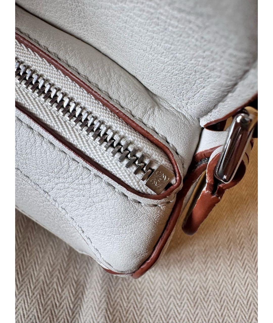LOEWE Белая кожаная сумка с короткими ручками, фото 8