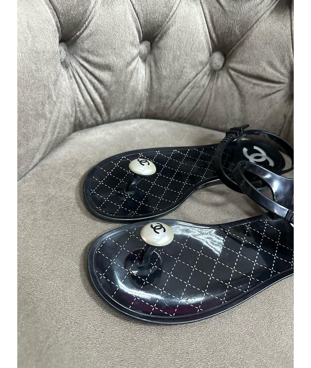 CHANEL Черные резиновые сандалии, фото 3