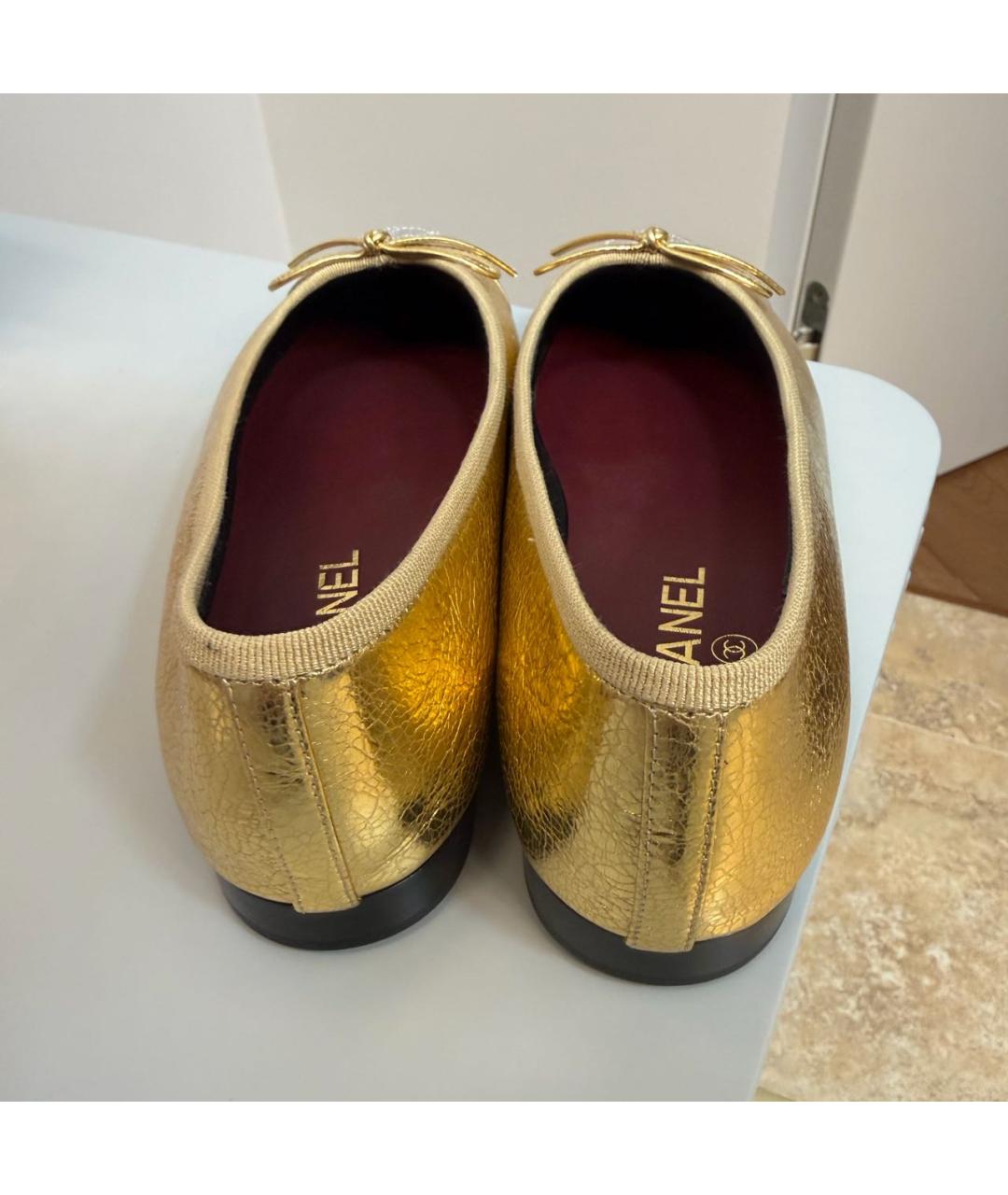 CHANEL Золотые кожаные балетки, фото 3