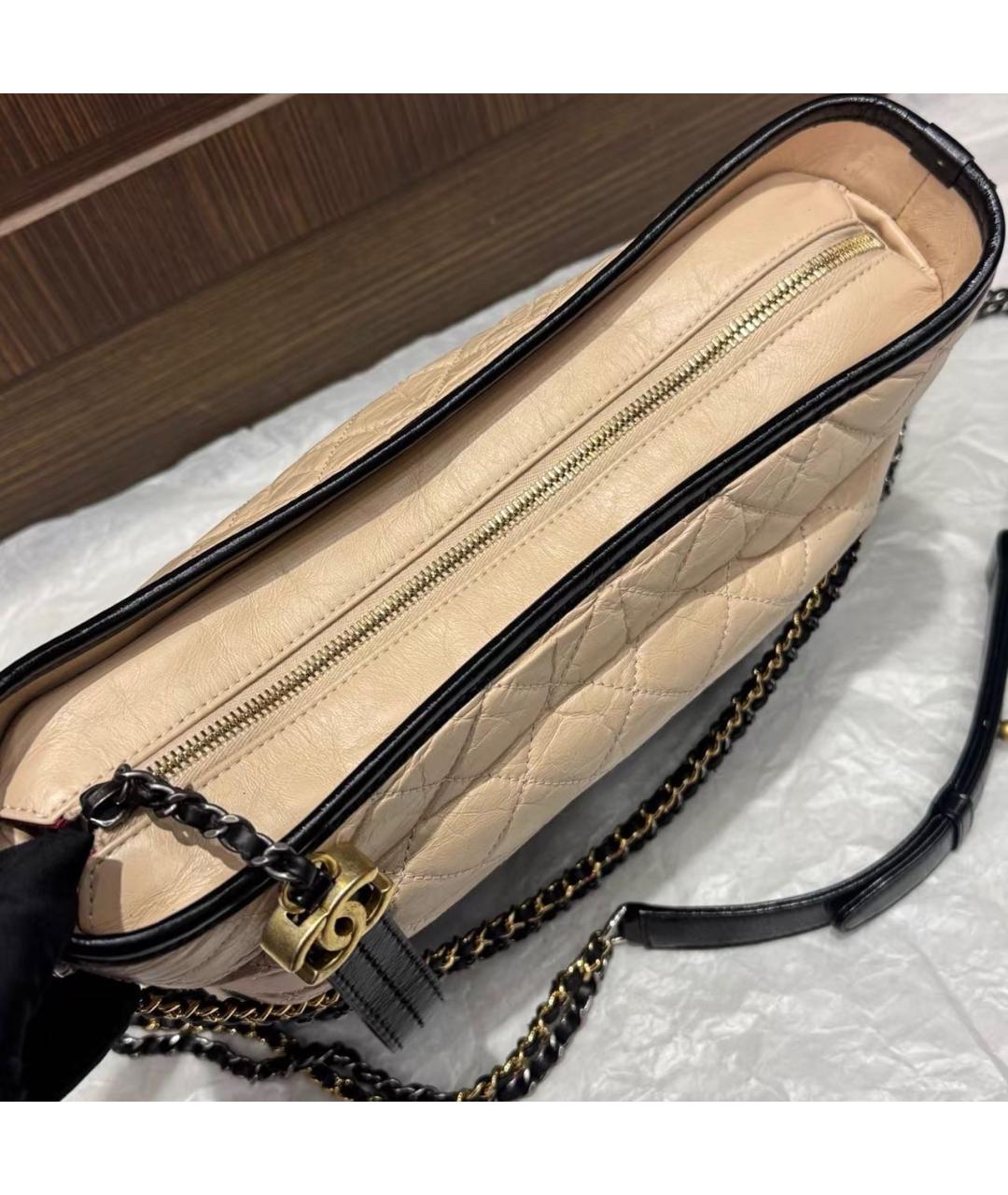 CHANEL Бежевая кожаная сумка через плечо, фото 3