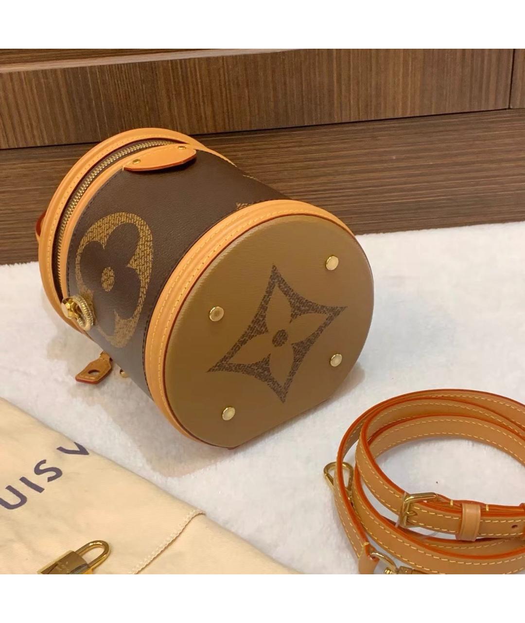 LOUIS VUITTON Коричневая кожаная сумка с короткими ручками, фото 4