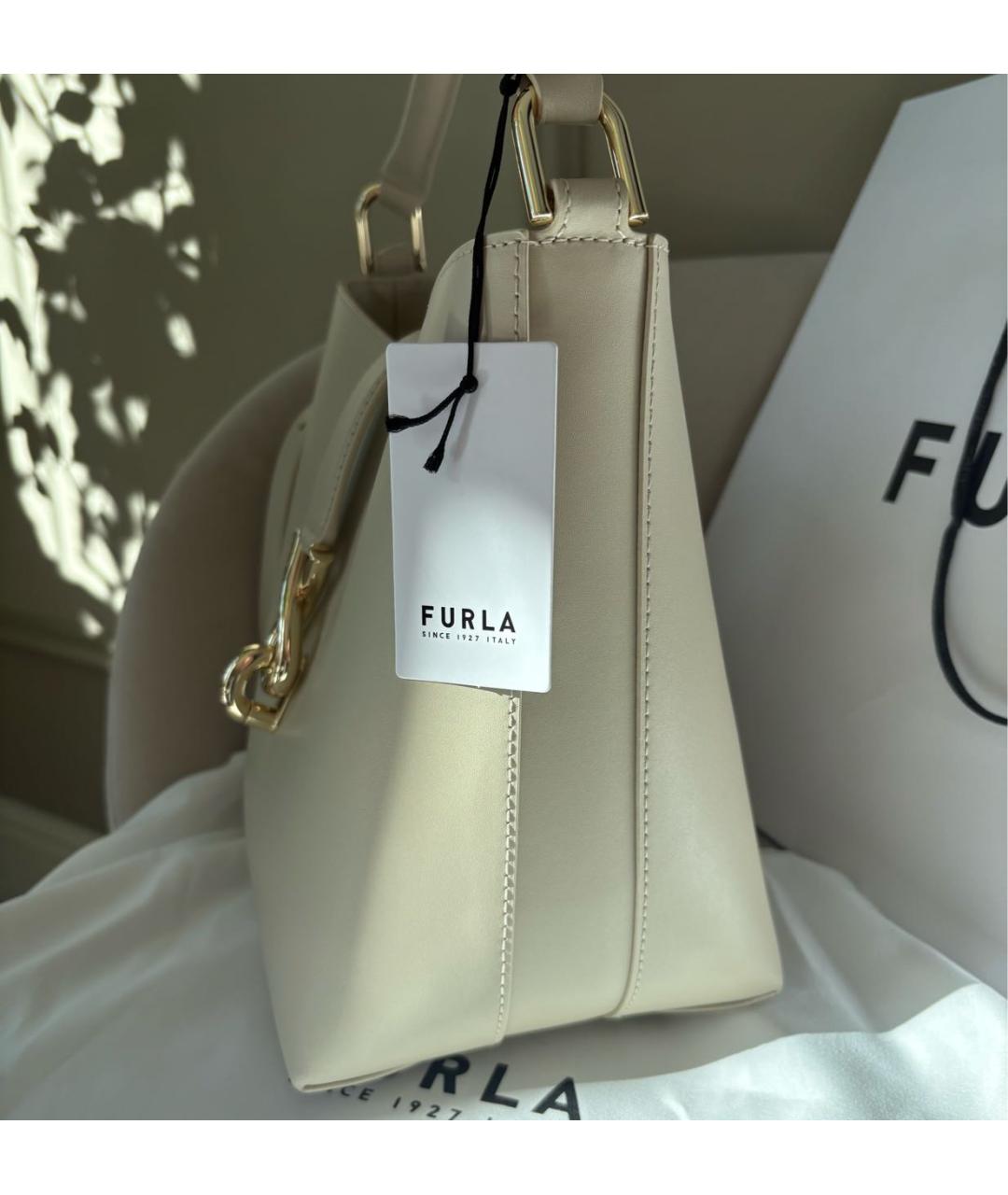 FURLA Бежевая кожаная сумка с короткими ручками, фото 8