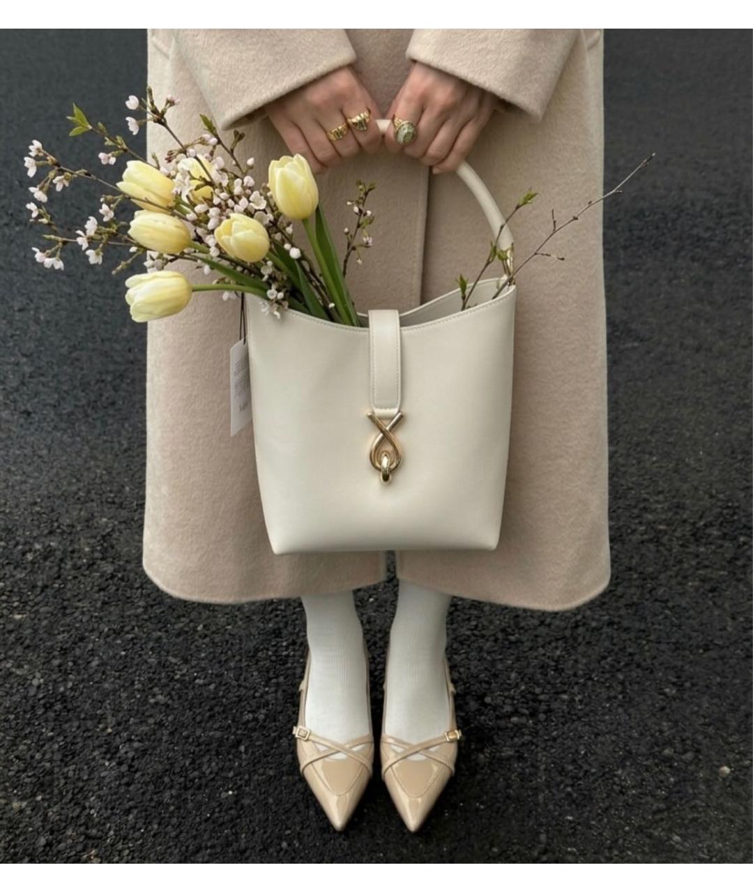 FURLA Бежевая кожаная сумка с короткими ручками, фото 3