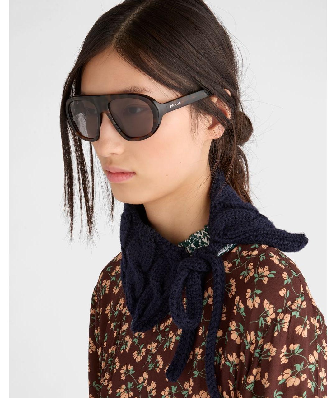 PRADA Коричневые пластиковые солнцезащитные очки, фото 2
