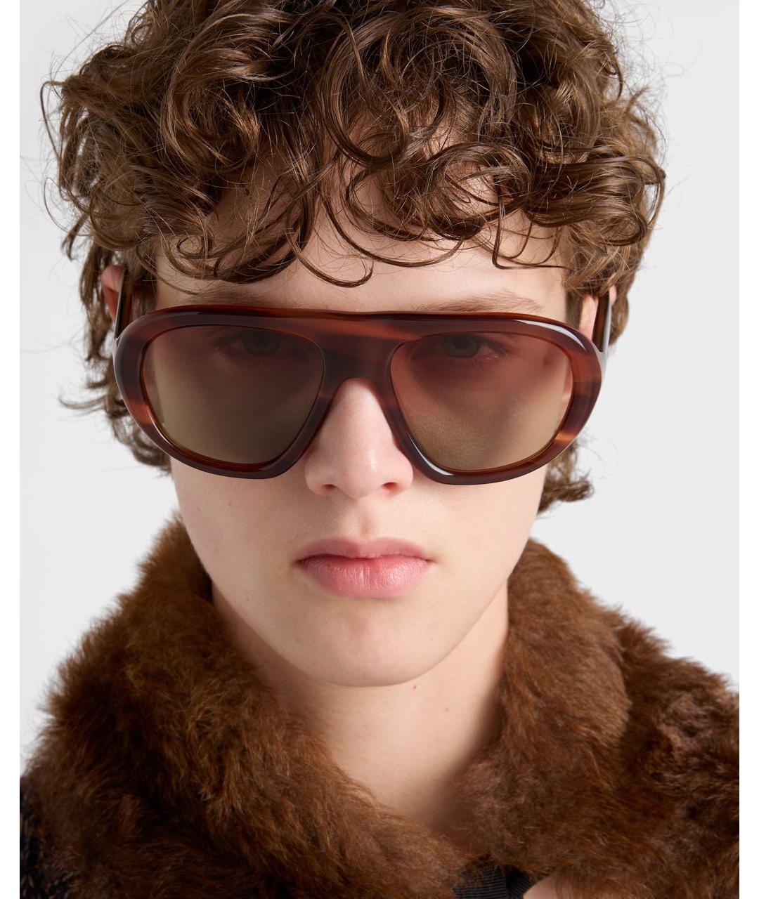 PRADA Коричневые пластиковые солнцезащитные очки, фото 2