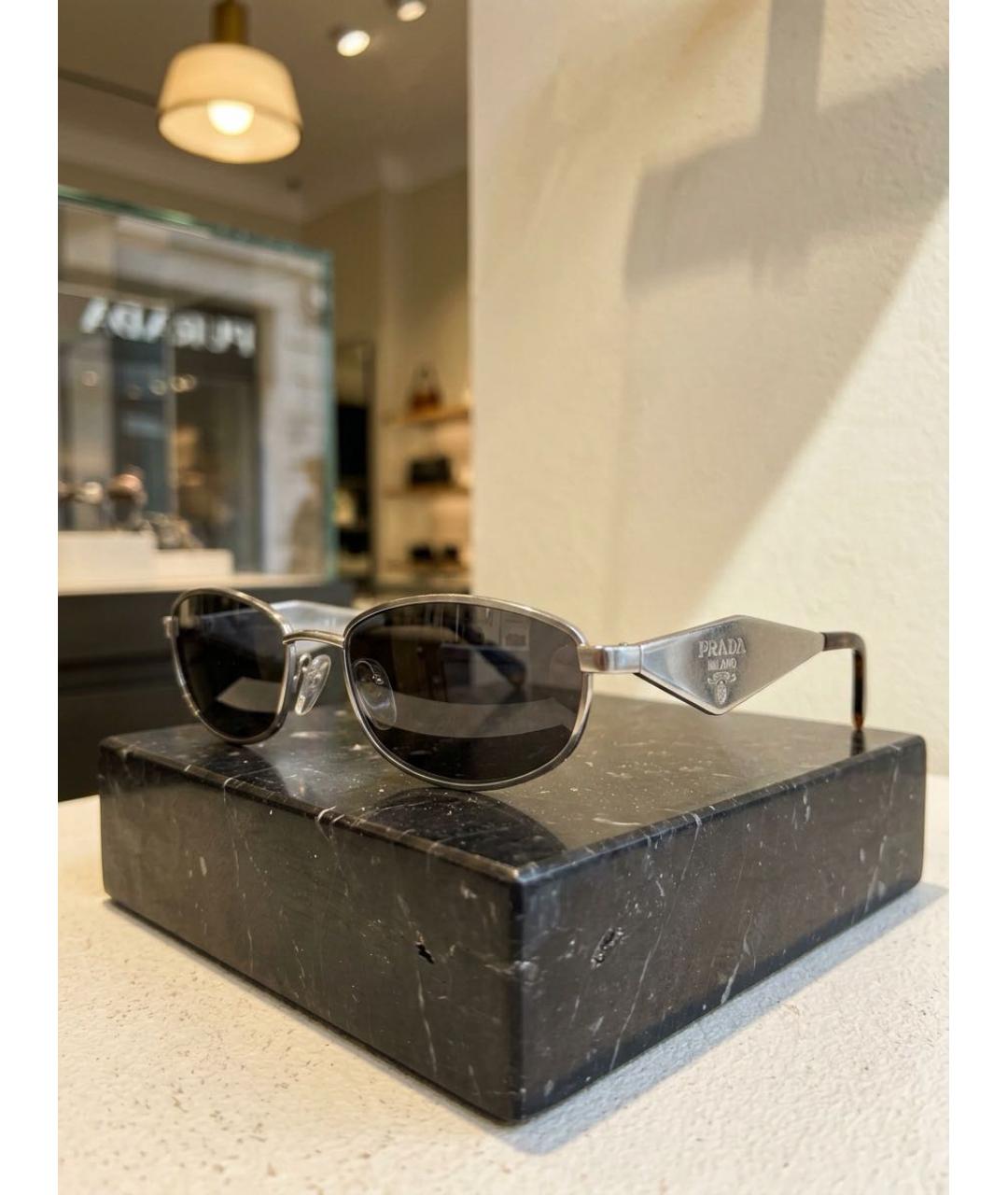 PRADA Серебряные металлические солнцезащитные очки, фото 6