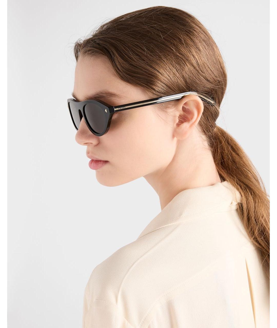 PRADA Черные пластиковые солнцезащитные очки, фото 2
