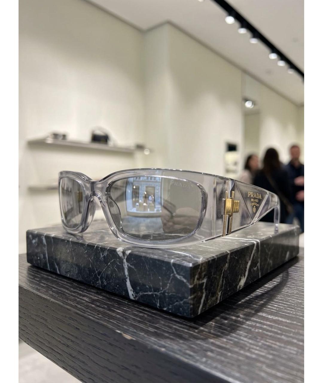 PRADA Серебряные пластиковые солнцезащитные очки, фото 5